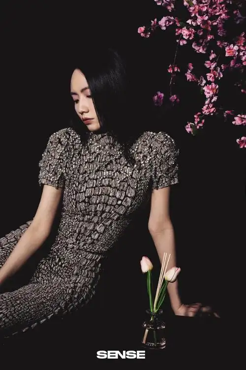 刘惜君sense六月刊##刘惜君奇幻色彩光影大片