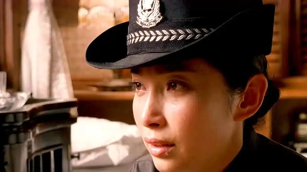 天下无贼:李冰冰演技炸裂,小叶背叛黎叔,流下鳄鱼的眼泪!