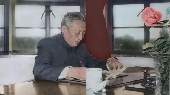 1922年10月上海大学正式诞生,校址设在闸北青云路.