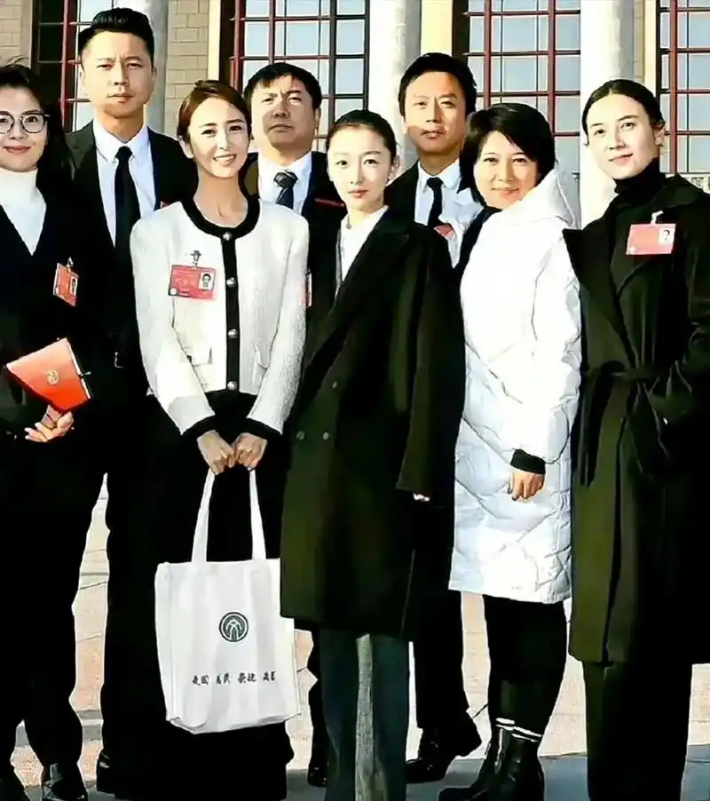 考古到一张旧照片,王雷的官方身高是185,沈腾邓超的官方身高都是180