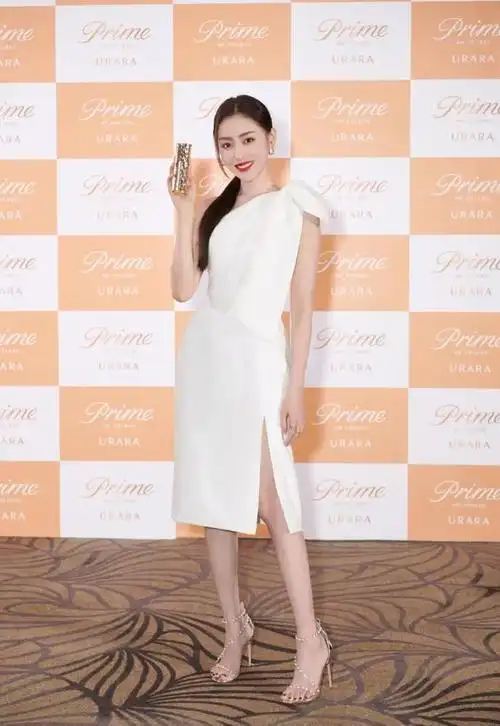 张天爱大长腿高跟凉鞋