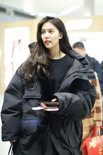 女模宋妍霏素颜也是明星脸难怪恋爱先生一夜成名