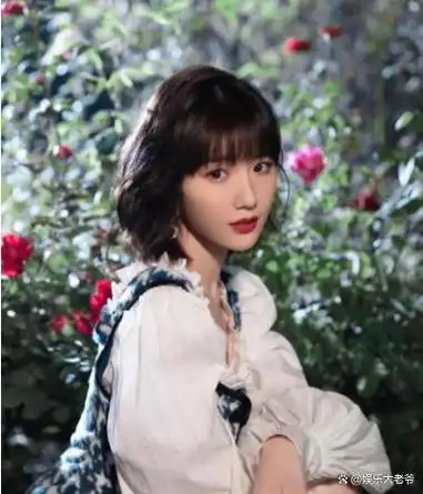 回顾刚出生就被"抛弃",成名后被索要赡养费,毛晓彤经历了啥?