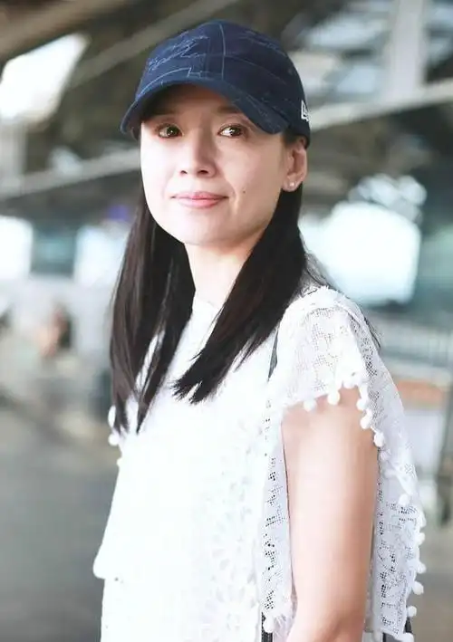 38岁董洁遇上47岁杨钰莹,终于明白保养与不保养的差别有多大