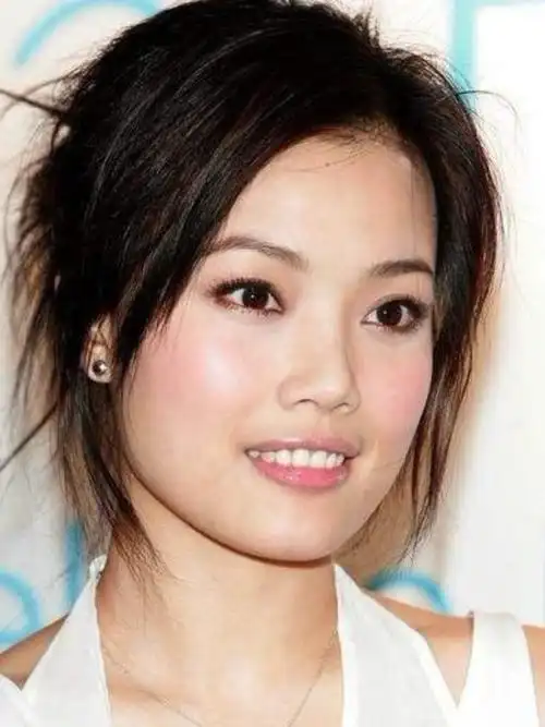 今天很惊讶的发现容祖儿从出道到如今已经24年了03,_圈子-新氧美容