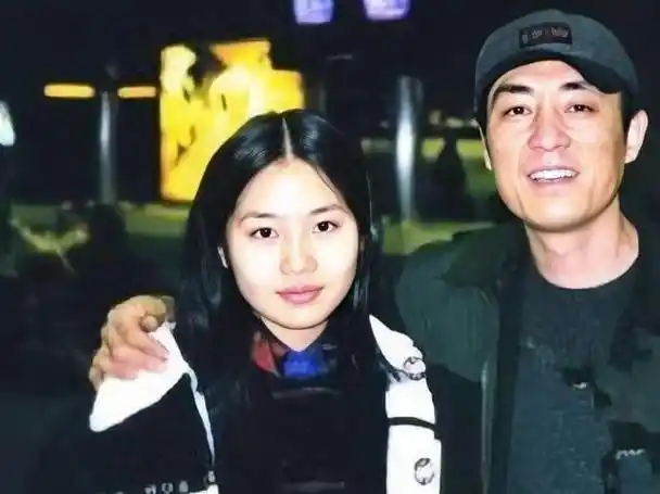 张末目睹父亲张艺谋两次移情不想母亲的悲剧在我身上重演