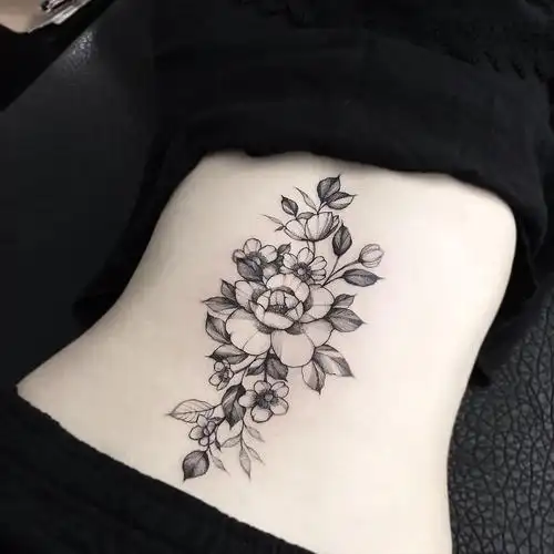 后背牡丹纹身图案