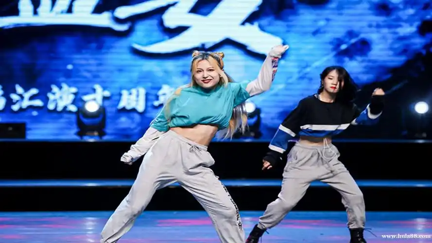 每周六儿童爵士舞