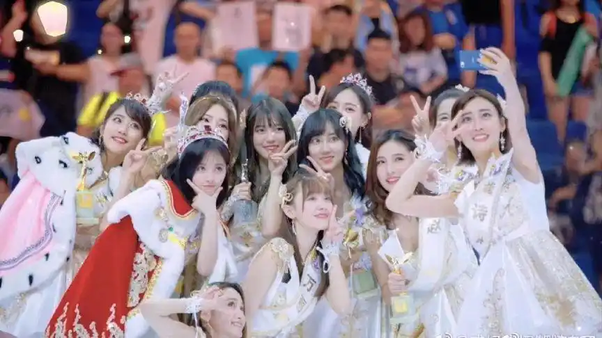 鞠婧祎 盘点那些年小鞠的合照⑤