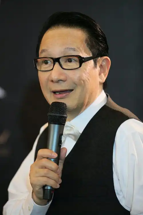 刘培基受访谈梅艳芳感触深直言来世别再见两人感情胜似亲兄妹