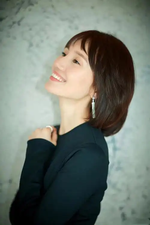 女神写真集第23期:袁泉