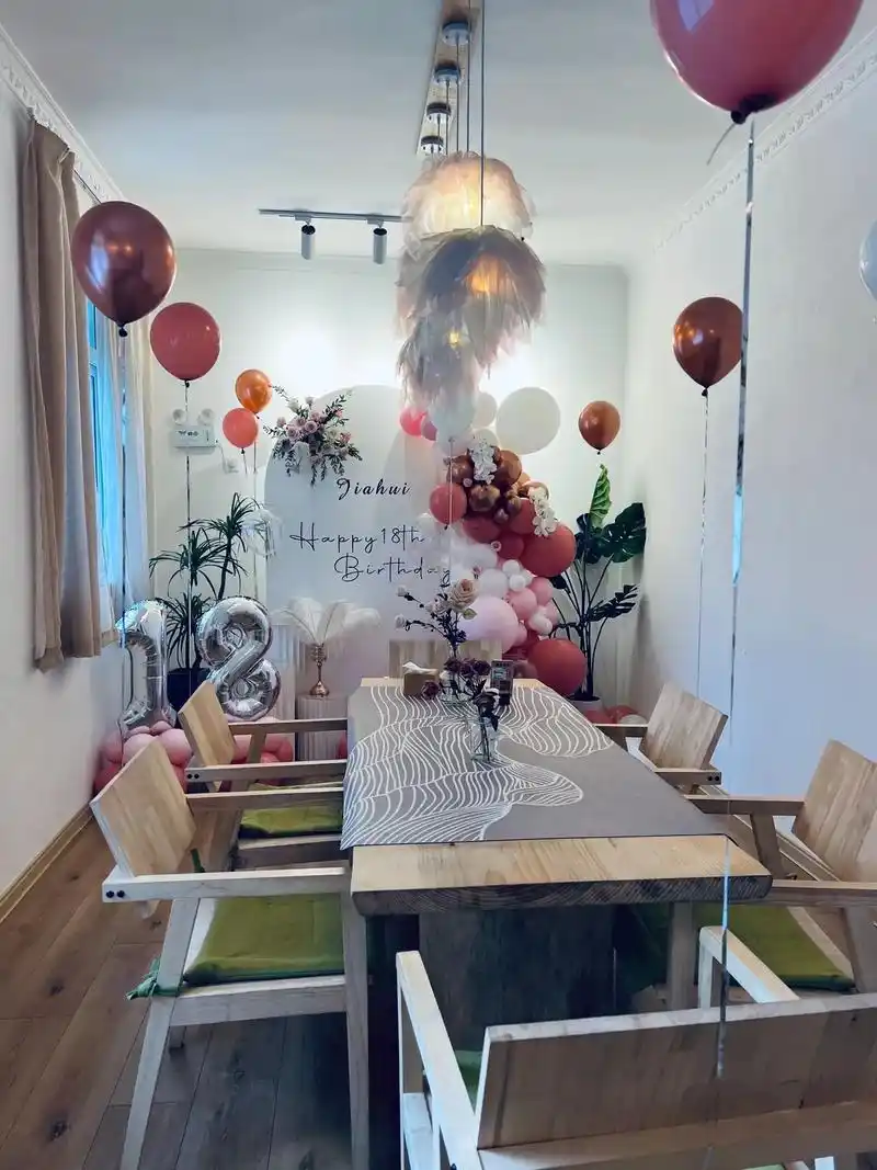 主题:生日成人礼布置场 - 抖音