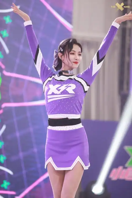 也有过欣喜欢畅,这一路萌娃领队@the9-许佳琪陪伴"小巨人"拼搏成长,也