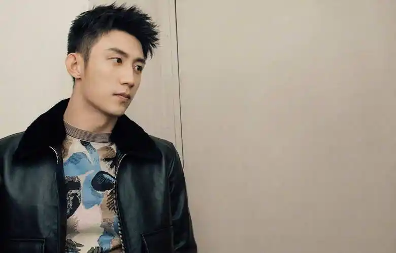 从红海到亲爱的戎装黄景瑜为何能从顶流中脱颖而出