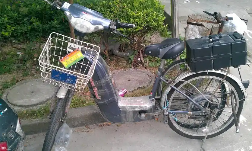 跟了我7年的电瓶车要以旧换新了,纪念一下