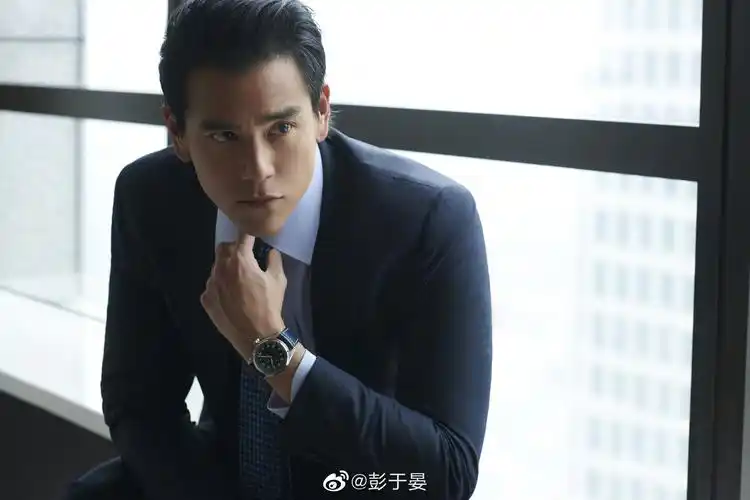 彭于晏七字回应网络不实信息,"假的,无聊,烂透了"