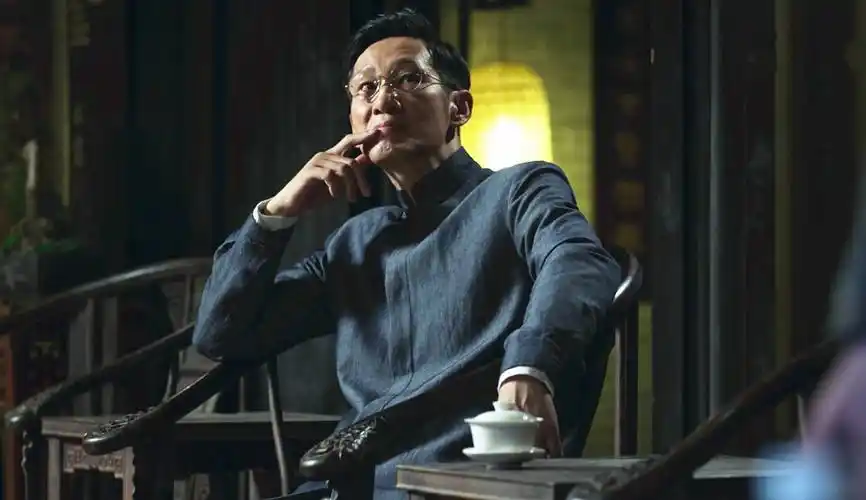 被泼12桶水,被扎40根银针,万年配角一朝成名|王劲松:我不过是百炼成钢