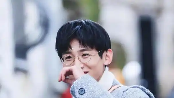 白敬亭30岁了,他的人生还有什么惊喜?