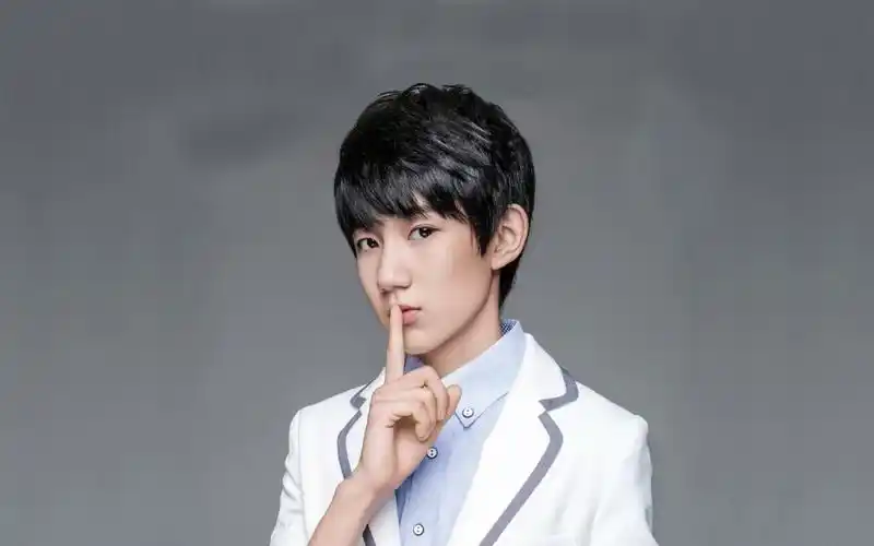 电脑壁纸 明星 大陆明星 tfboys成员王源