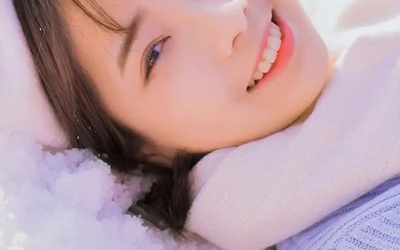 清纯 日系美女冬日雪地高清唯美写真图片桌面壁纸下载