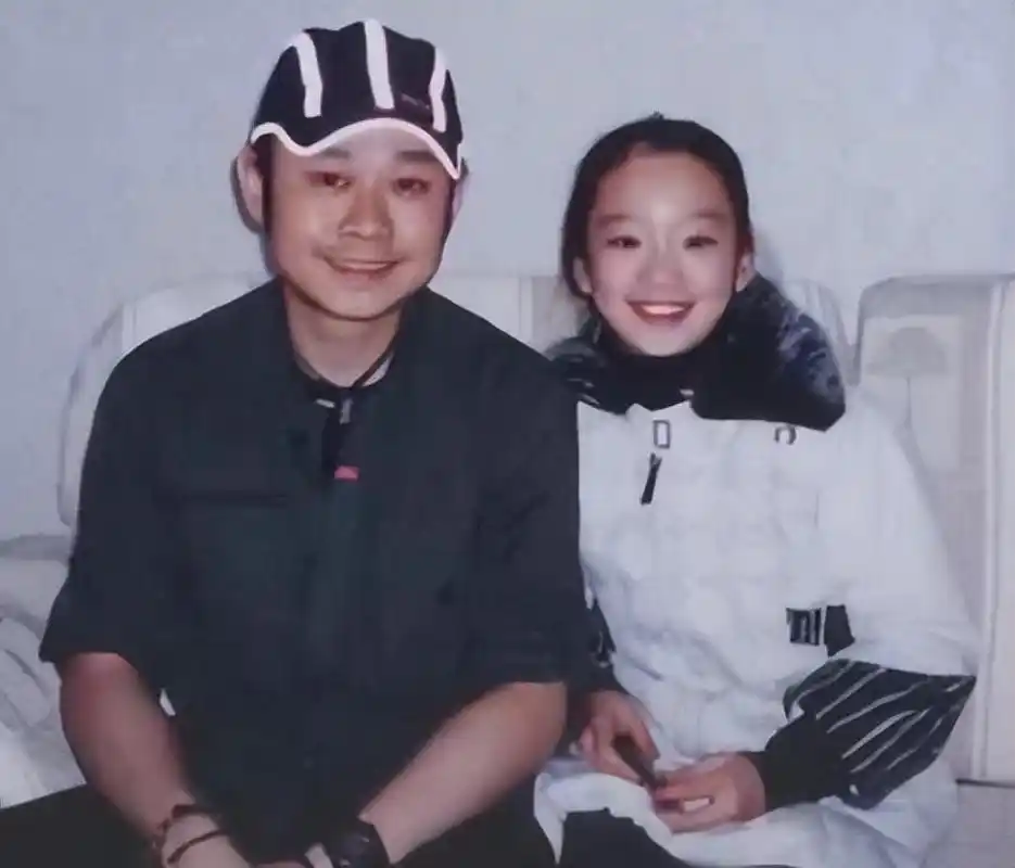 刀郎女儿罗添:我是留守儿童,我支持爸爸和朱梅阿姨的爱情