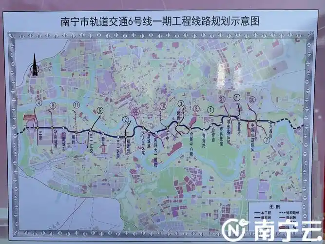 三中站为6号线一期工程由西至东的第十二个车站,与远期10号线换乘