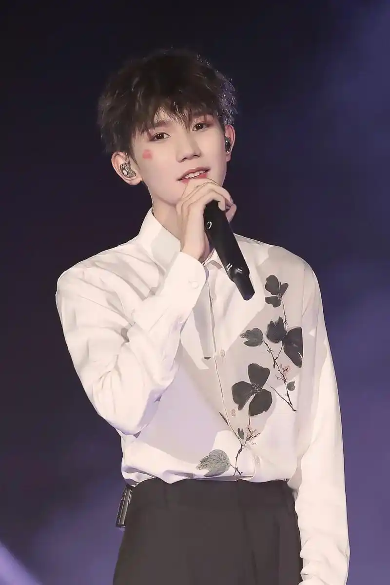 一些话筒源 欢迎补充#王源 #向全世界安利 #王源新歌 @t - 抖音