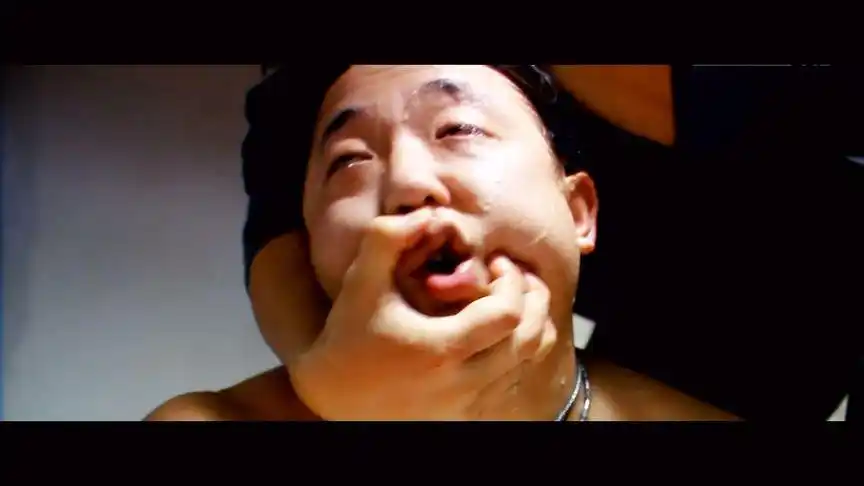 疯狂的石头——道哥和黑皮暴打查尔斯,好像是真打啊!