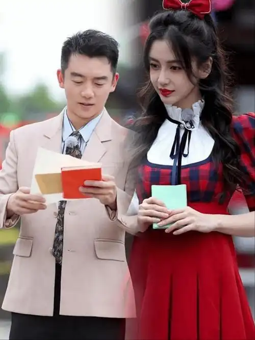 郑恺的生日照片只有他一个人,也只有两个人给与了祝福_杨颖_组合_人气