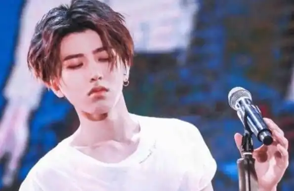 蔡徐坤邵夏分手了吗蔡徐坤为什么会全网嘲事件