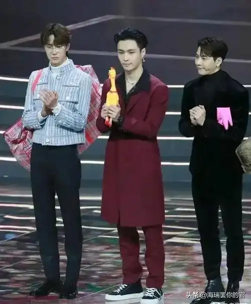 已知谢霆锋身高167,那么王嘉尔给164合理吗?