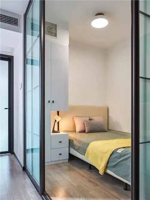 40平米单身公寓变身极简2室学区房