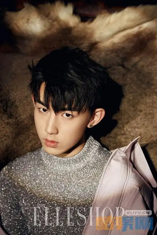 郭俊辰杂志写真