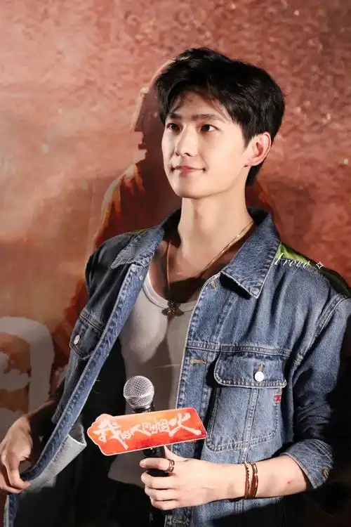 杨洋我的人间烟火##杨洋戴眼镜梦回于途