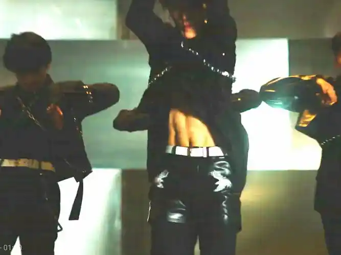 两位樱花少年的名品腹肌