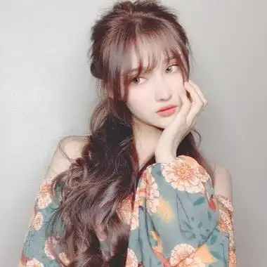 美女头像真实自然清新