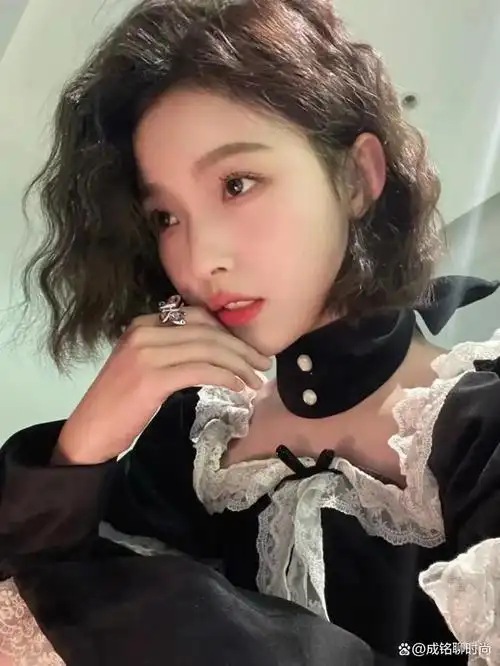 告别单调直发!齐肩短发烫发攻略,轻松打造百变造型!