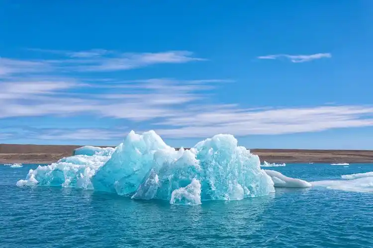 蓝色冰川