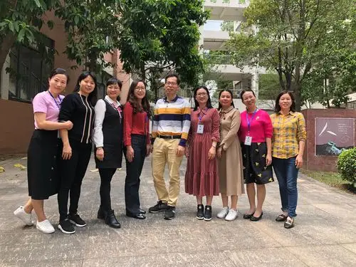 语文组教师温馨合影