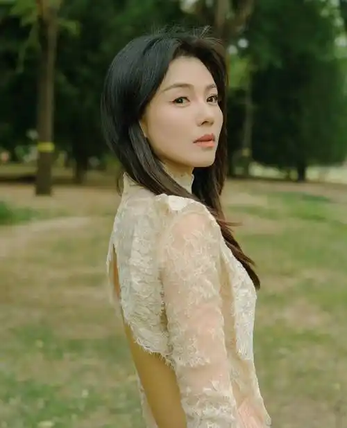 女神刘涛优雅性感时尚迷人_一家_孤儿_父母