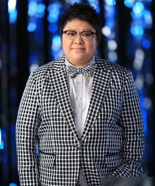 韩红称年轻时比杨幂还漂亮本以为是开玩笑看到18岁照片我信了