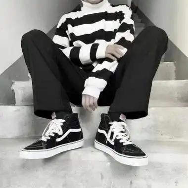 由美头网整理发布,男生头像频道提供更多与骚,骚气,污相关的头像图片