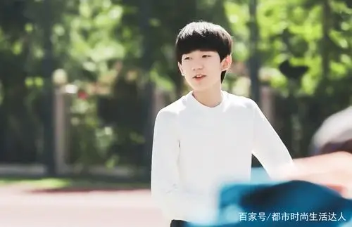 是出自《小别离》里面的,虽然是特别出演但还是给人留下了深刻的印象.