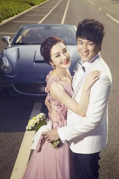 虽然两人还是没有孩子,但是一点也不影响两人之间的感情,何润东更是把