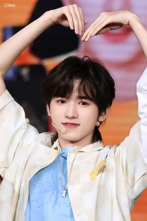 宋亚轩超话95#宋亚轩康师傅冰红茶品牌代言人#    最可爱的你