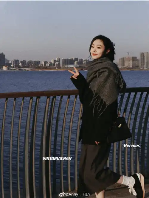 宋轶#私服穿搭合集有种温婉清冷的气质,look舒适又耐看,私下的宋