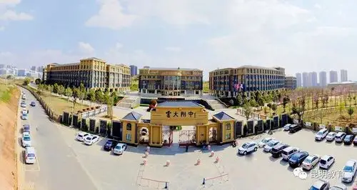 【名校巡礼④】云大附中呈贡校区:精心精细出精品