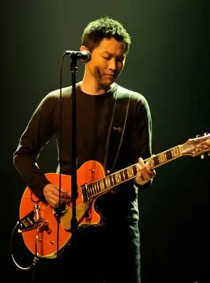 梁博现场同期录音专辑《迷藏》发布 还原真实情感