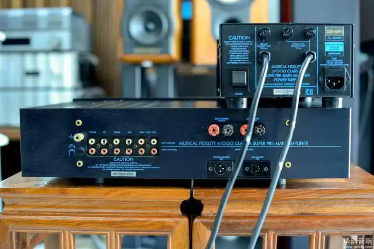 英国音乐传真a1000分体电源功放