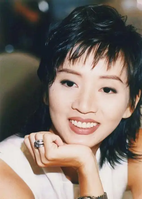 梅艳芳珍藏美照